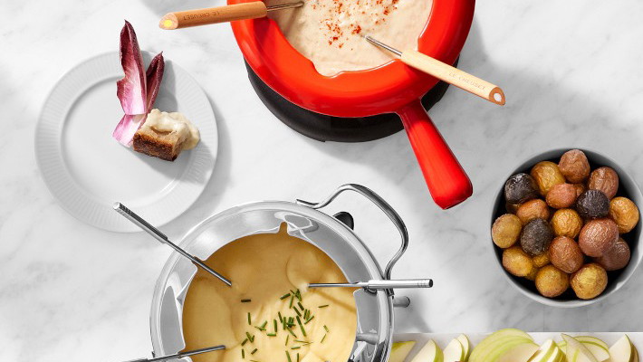 Image of Cheddar, Onion, Apple & Hard Cider Fondue