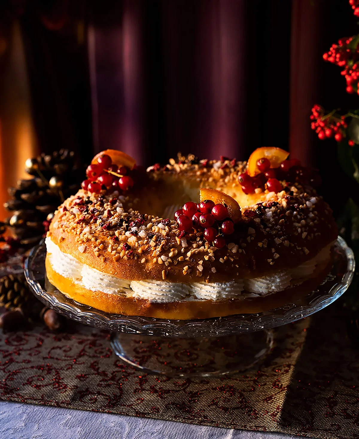 Roscón des Rois à la crème chantilly et aux fruits rouges