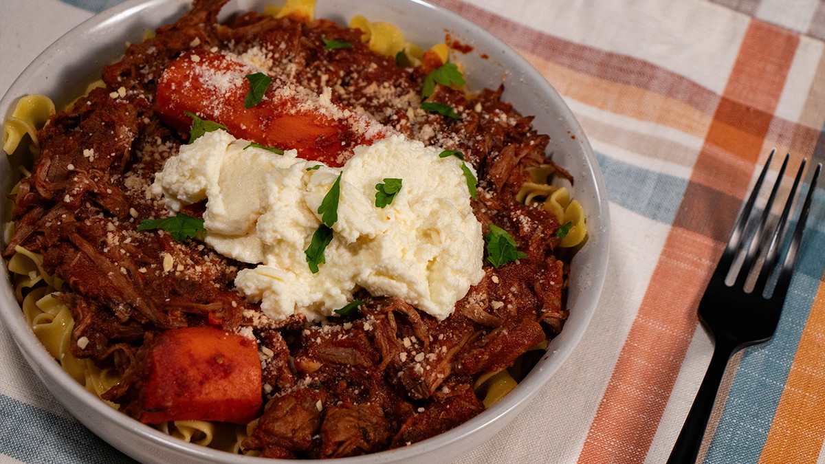 Easy and Delicious Slow Cooker Beef Ragu