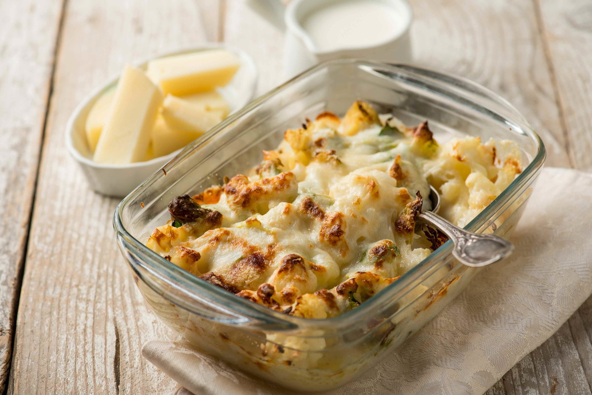 Smokey Cauliflower Cheese Bake