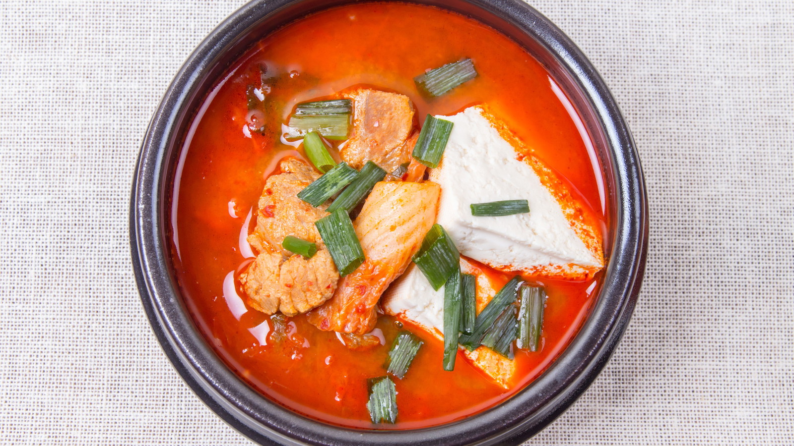 Image of Soupe coréenne au kimchi (Kimchi Jjigae)