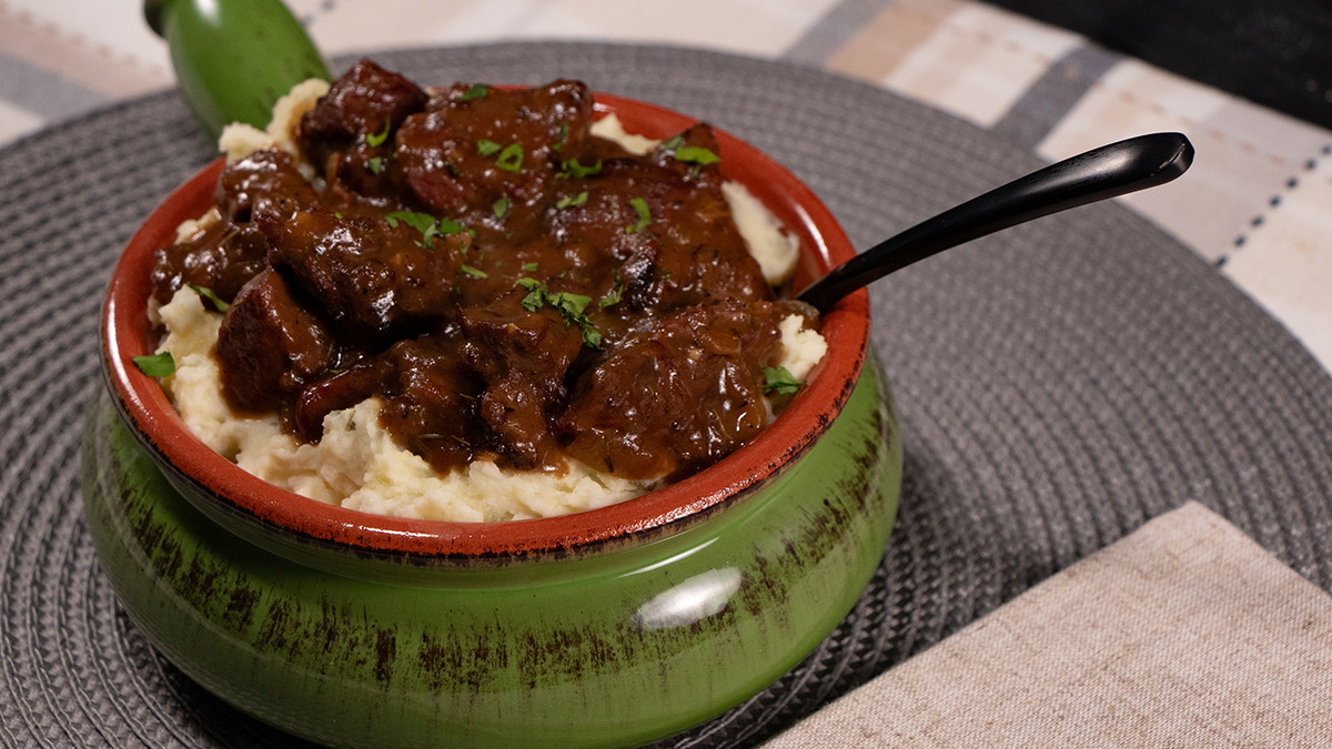 The Best Beef Tips and Mashed Potatoes