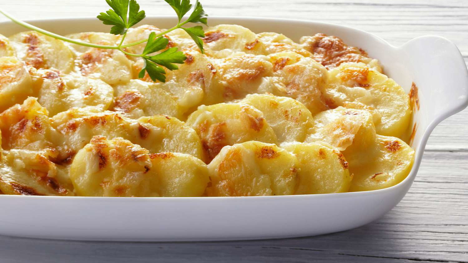 Image of How to Make a Creamy Sauce for Scalloped Potatoes