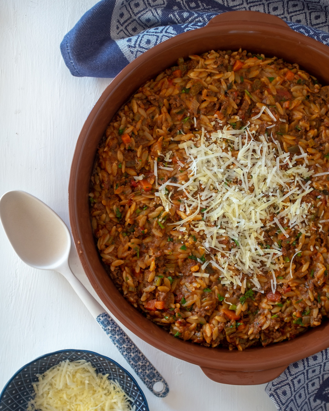 Image of Risoni with mince sauce - Κριθαράκι με κιμά