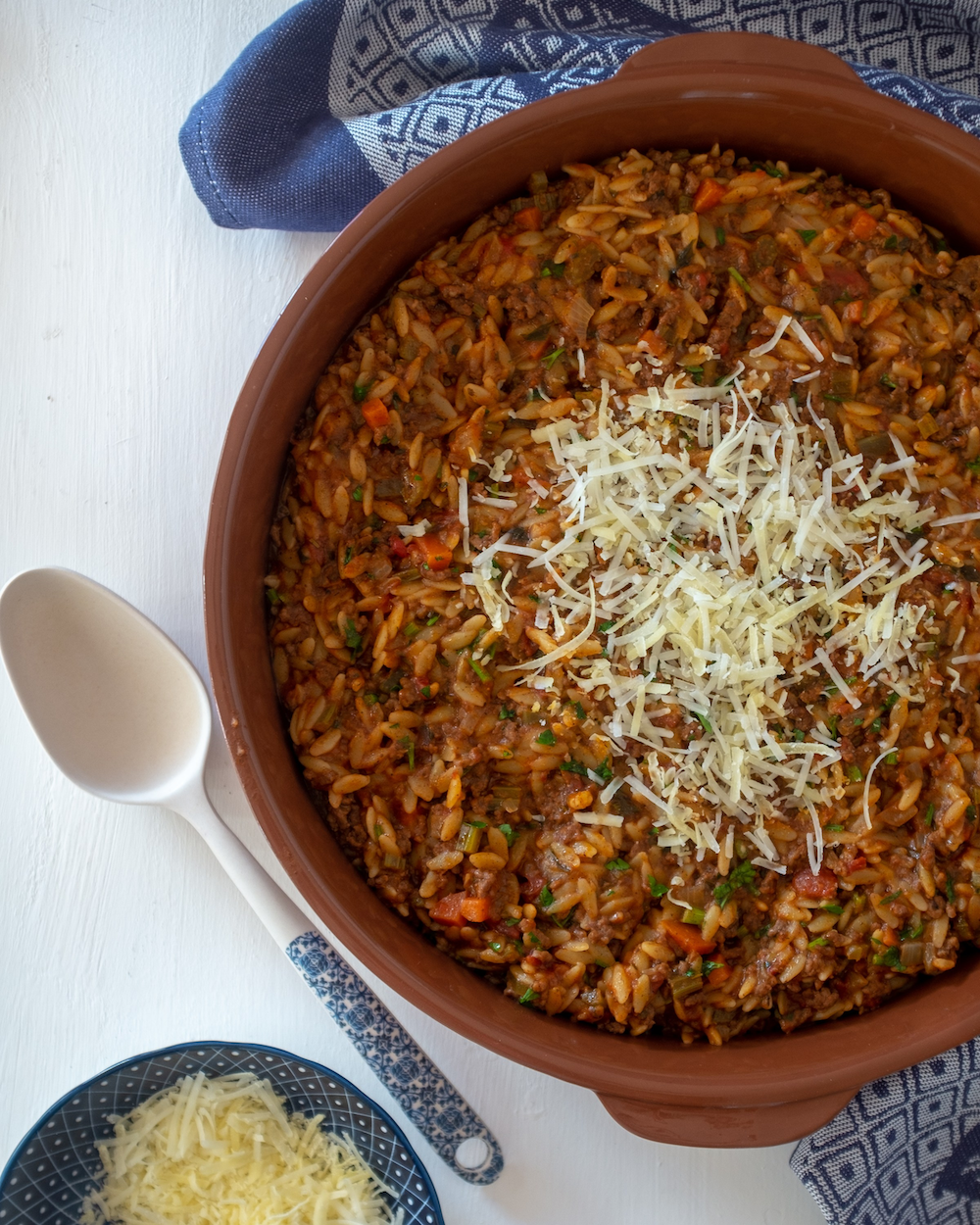 Risoni with mince sauce - Κριθαράκι με κιμά