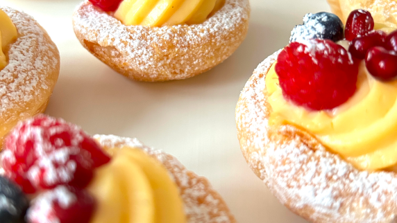 Pâtisserie à la Crème Anglaise aux Baies