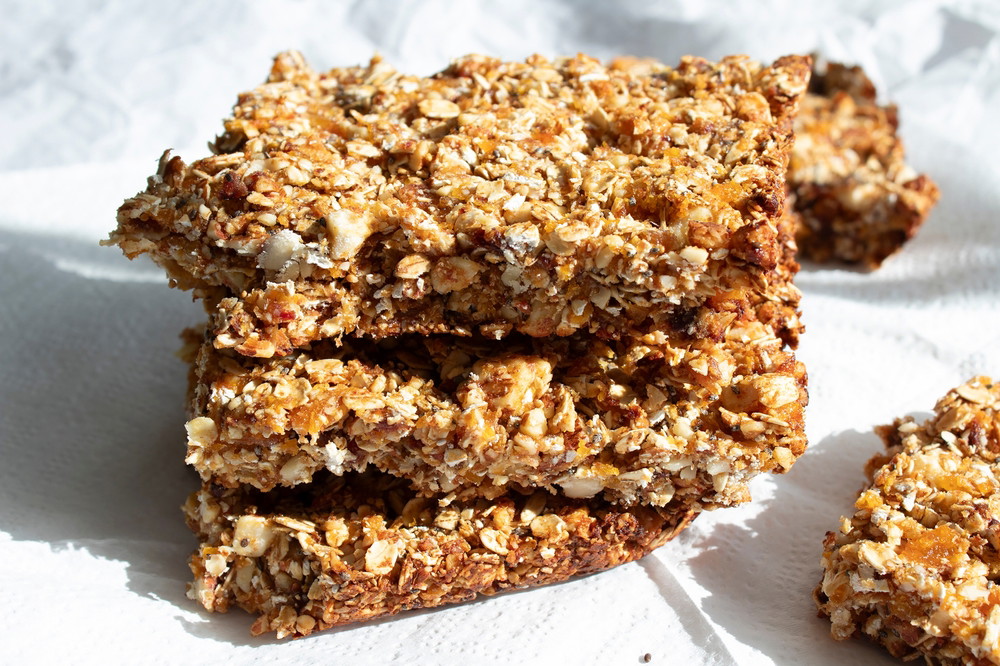 Apricot Oatmeal Energy Bars