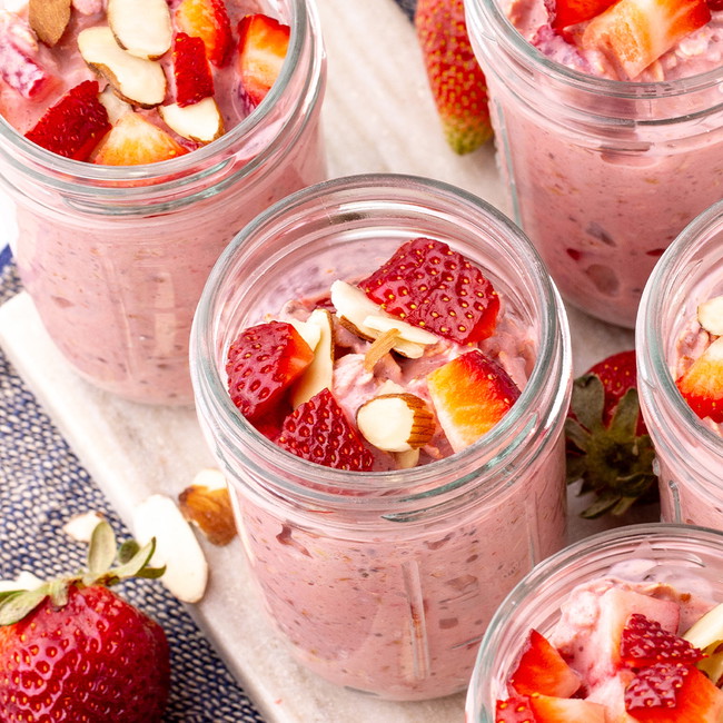 Image of Strawberries & Cream Overnight Oats 