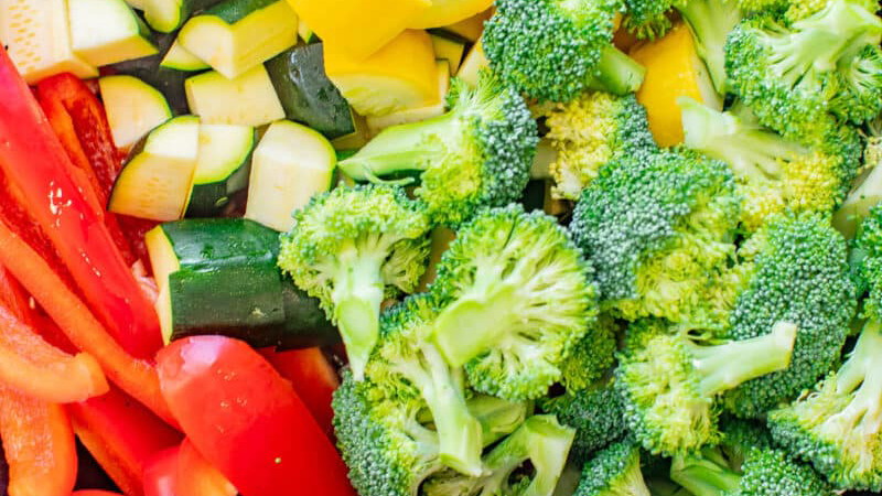 platter of the ingredients for grilled veggies with Sauce Goddess Sweet Heat seasoning