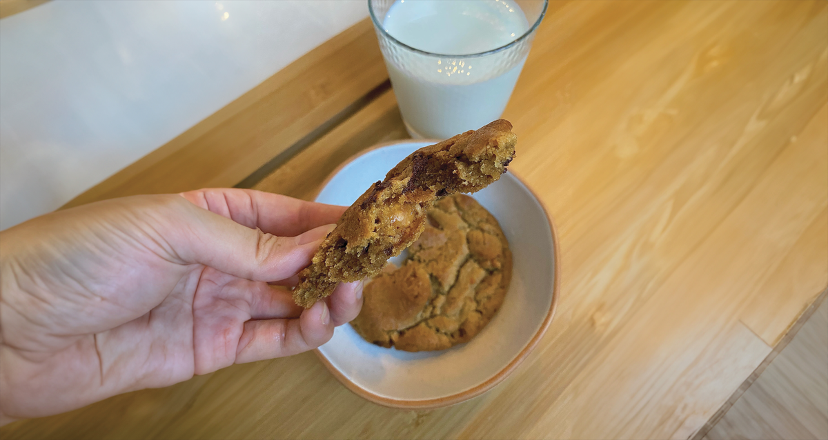 Honey Macadamia Chocolate Chip Cookie