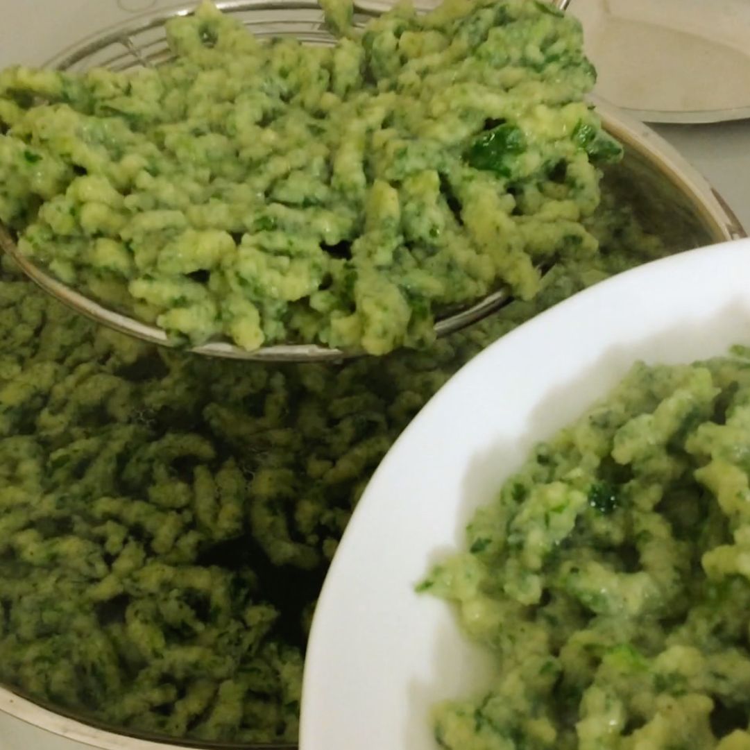 Spinatspätzle frisch selber machen 