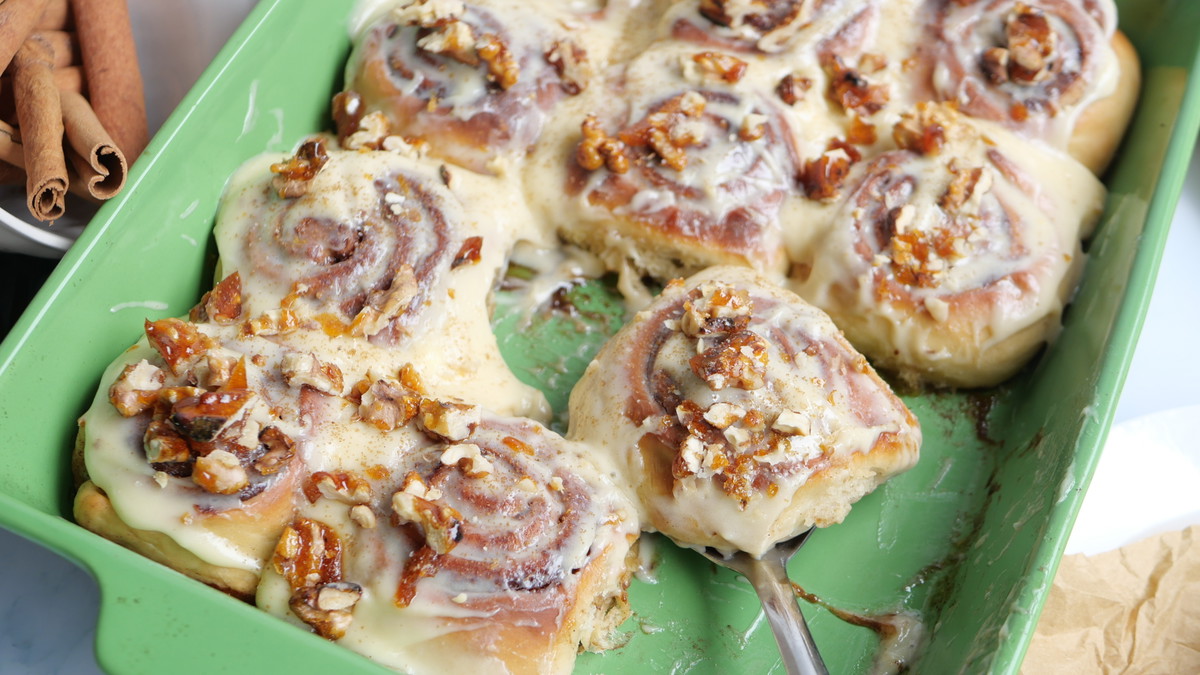 The Fluffiest Homemade Cinnamon Scrolls