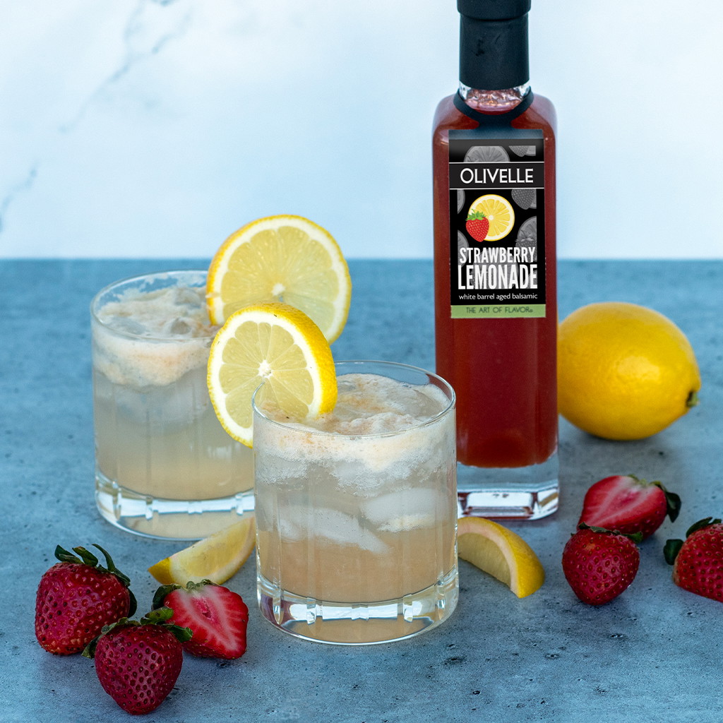 Strawberry Lemonade Gin Fizz