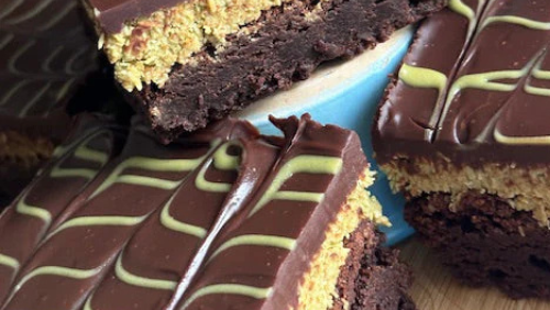 Image of The Viral Dubai Chocolate Bar Brownie Recipe - Pistachio Cream Kunafa Brownie 