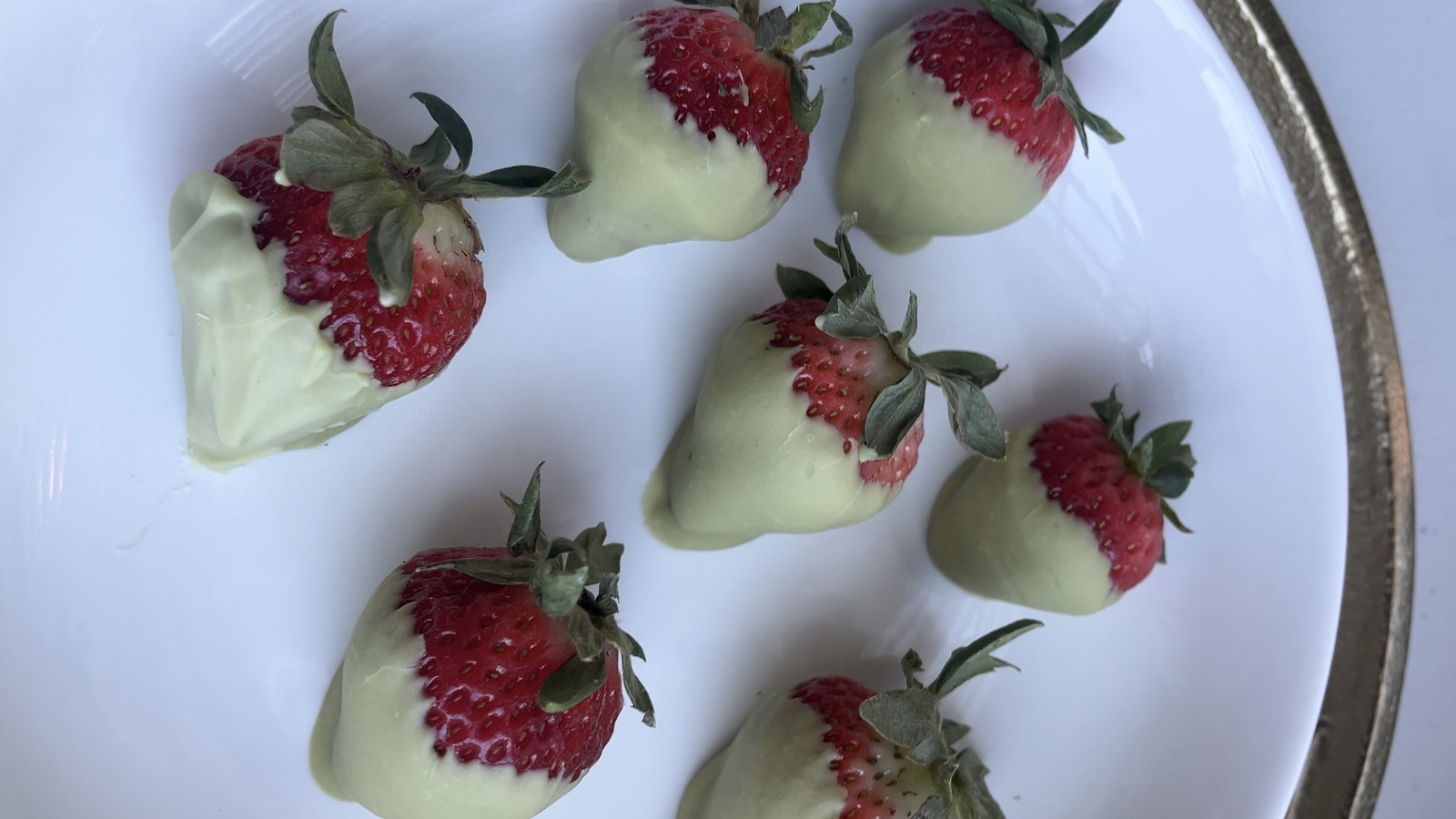 Image of White Chocolate Matcha Covered Strawberries