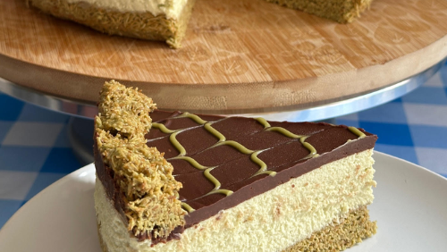 Image of Viral Dubai Chocolate Bar Pistachio Knafeh Cheesecake