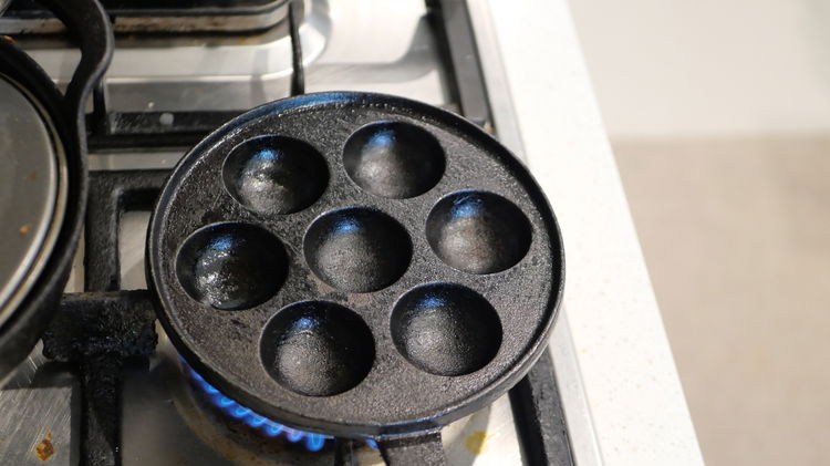 Image of Heat a lightly greased masa pan (kasko), Dutch pancake Pan,...