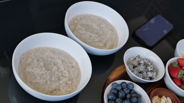 Image of Divide the cooked fonio into serving bowls.
