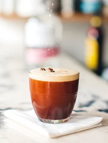 <h1>CARDAMOM & ROSE ESPRESSO MARTINI</h1>