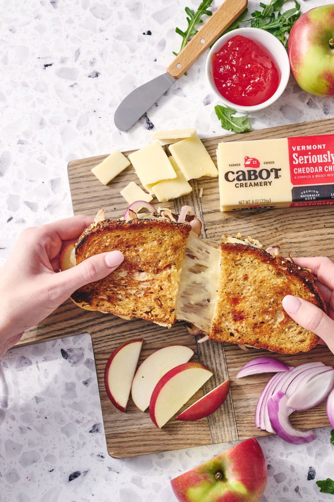 Image of Grilled Cheese with Apple, Onion, and Pepper Jelly