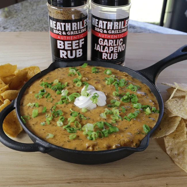 Smoked chili cheese queso dip