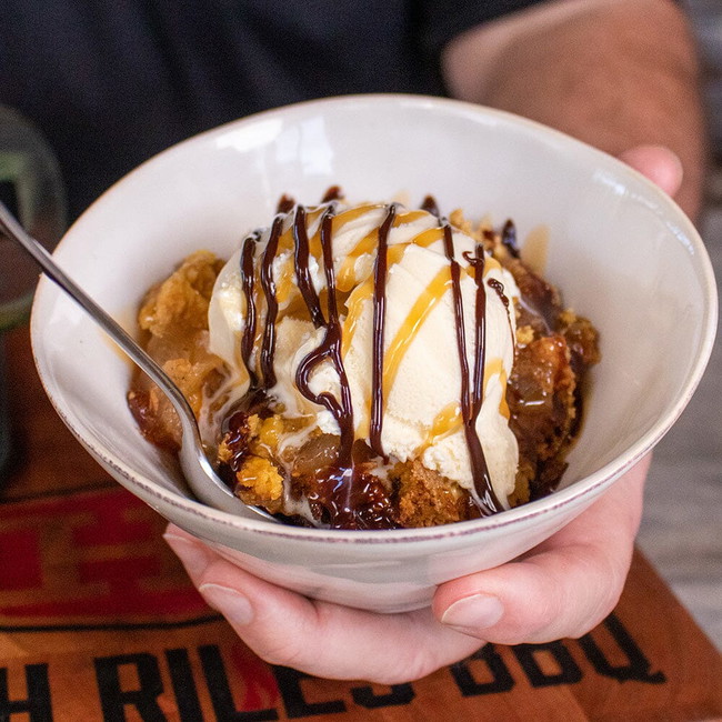 Apple dump cake with ice cream