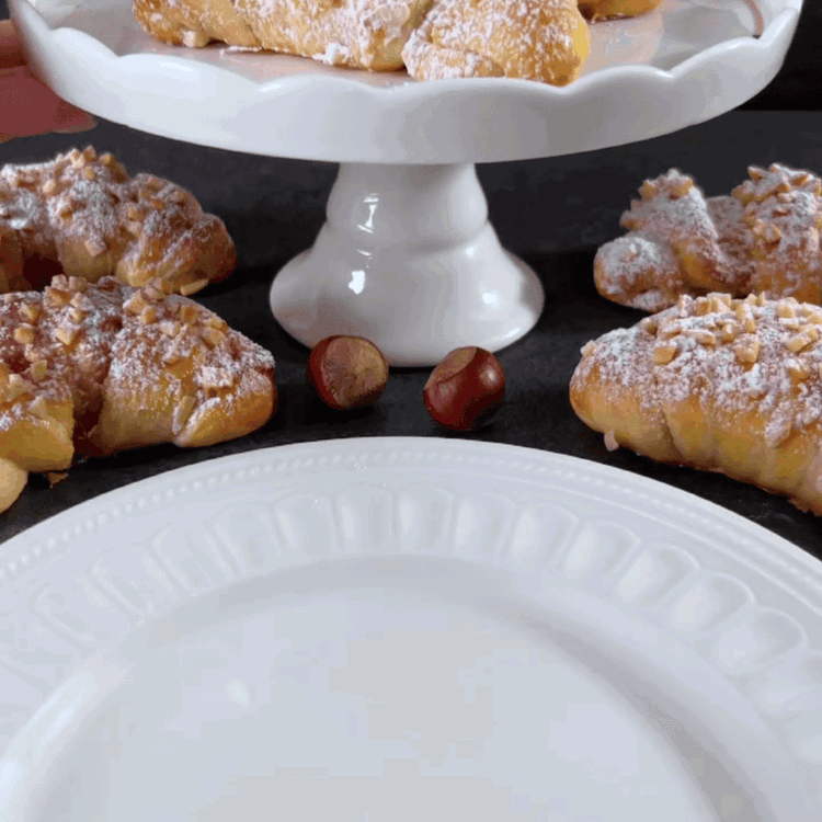 Image of Por fim, você pode polvilhá-los com açúcar de confeiteiro.