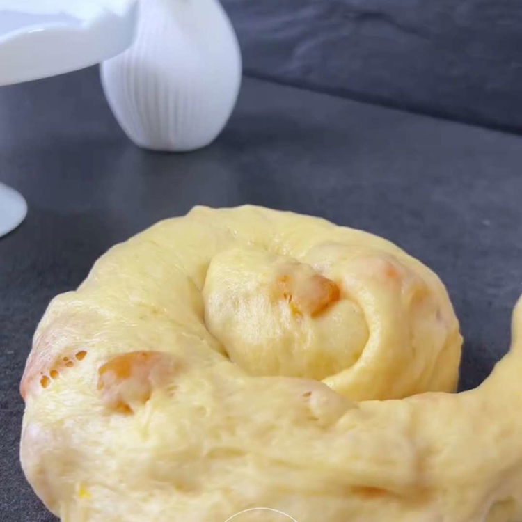 Image of Rulați de pe latura lungă pentru a forma o spirală...