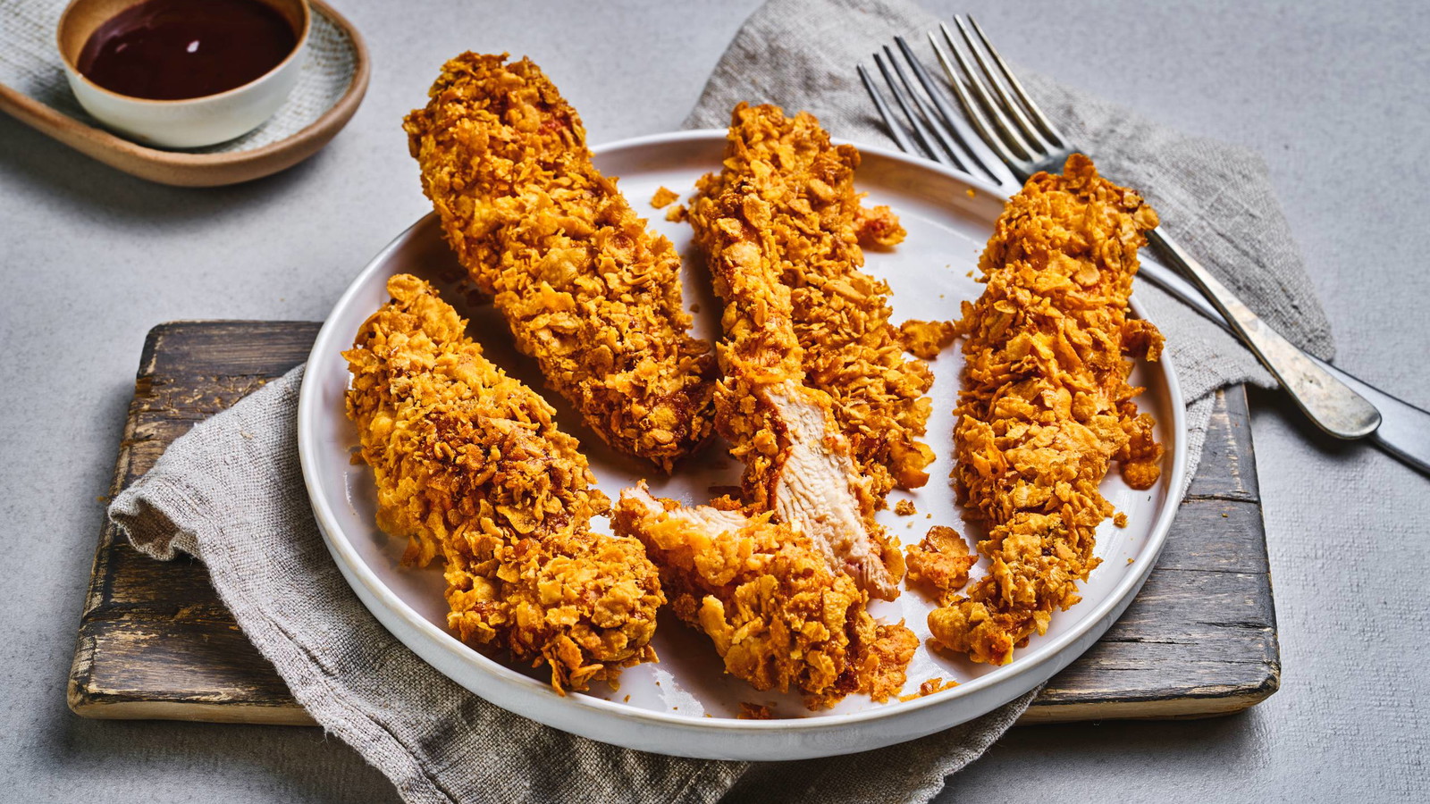 Gyllene och knapriga kycklingbitar/nuggets