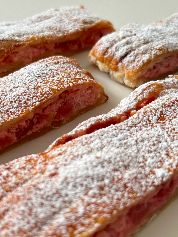 Strudel de Quark com Morango