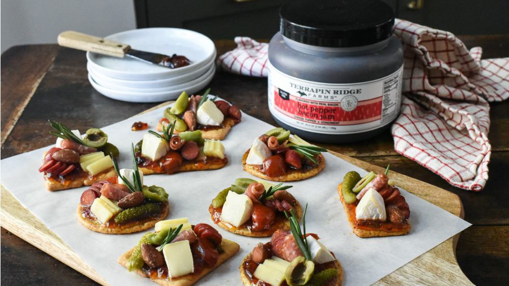 Image of Hot Pepper Bacon Jam Mini Charcuterie Board Crackers