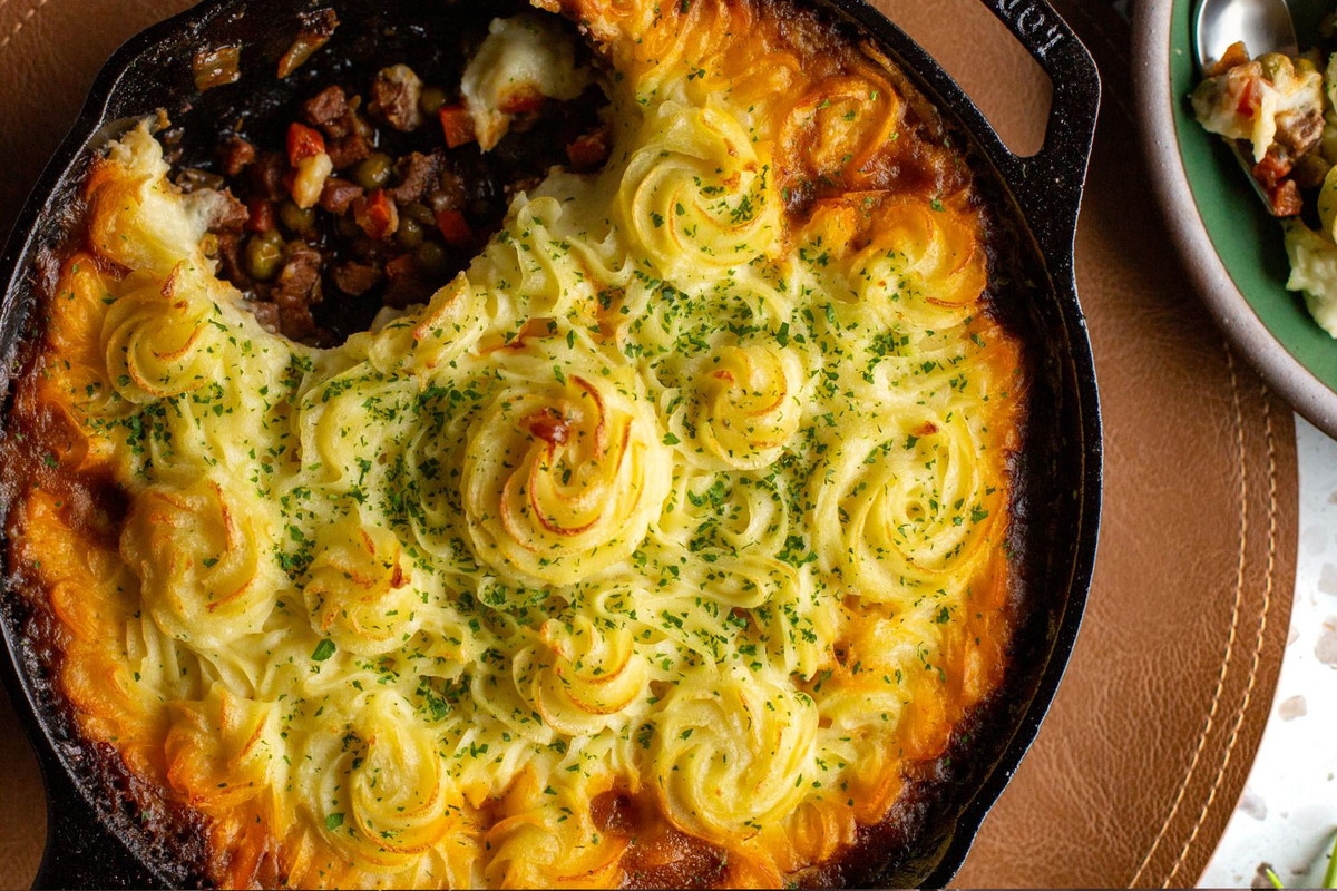 Traditioneller Shepherd’s Pie: irischer Lammauflauf