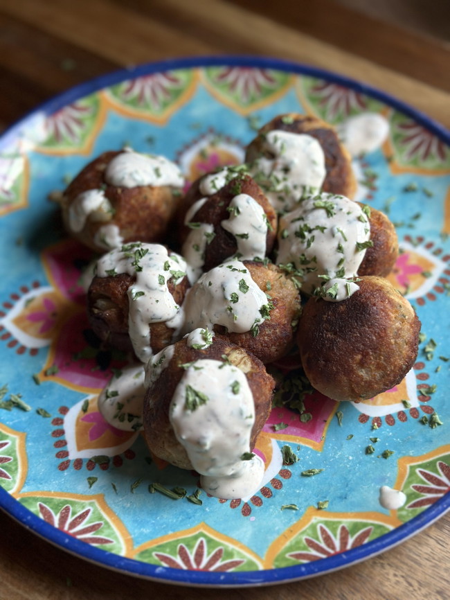 Smoked Salmon Patty Balls with Creamy Dip