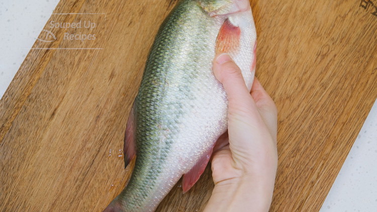 Image of It is crucial to pick a smaller fish, around 1.2-1.8 pounds. If the fish is too big, it will take much longer to steam, and the outside of the meat will end up being overcooked before the inside gets done.