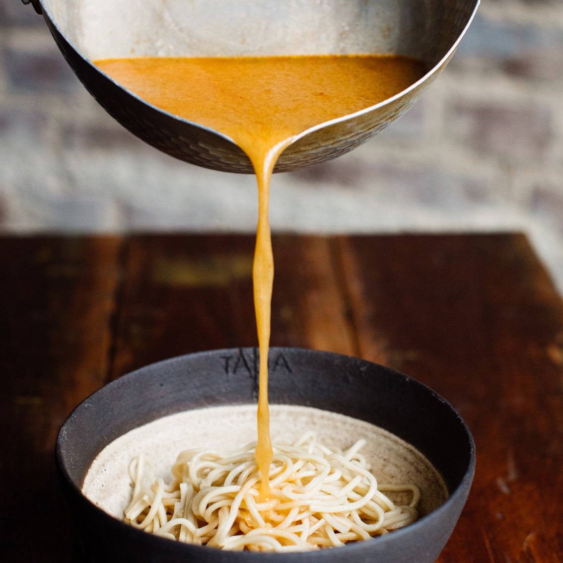 Ramen Brühe Rezept – So bereitest du authentische Ramenbrühe zu