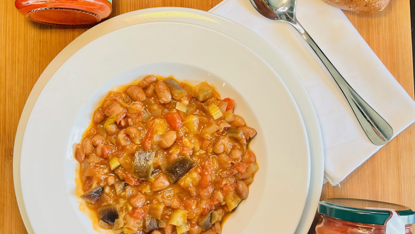 Auberginen-mit-weißen-Bohnen-vegan
