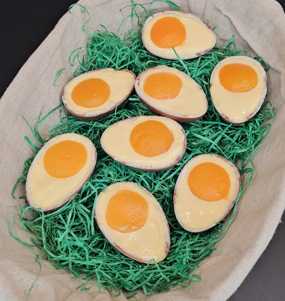 Schokoeier mit Sahnepudding