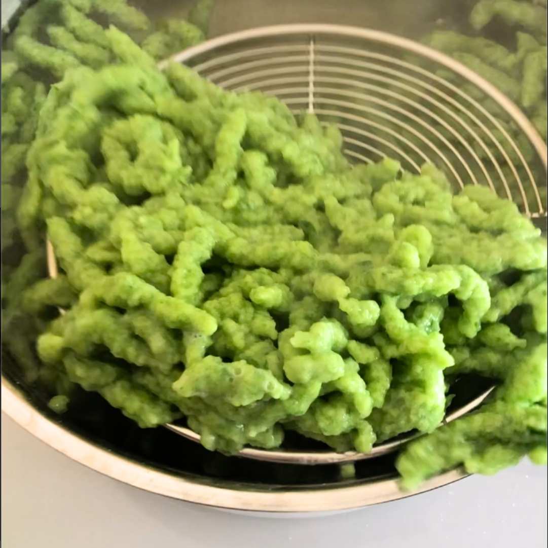 Frische Bärlauchspätzle einfach selber machen