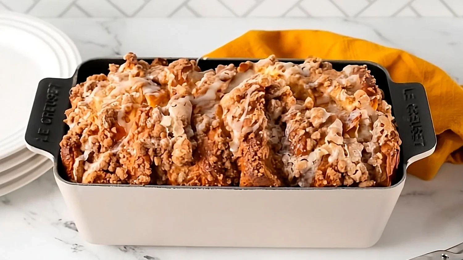 Image of Pudding en capas de tostadas francesas crujientes