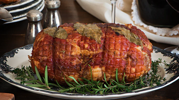 Image of Redondo de pollo relleno guisado en cocotte