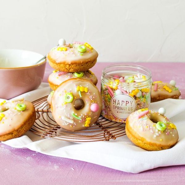 Image of Donut-Backform fetten, Backofen vorheizen. Ober-/Unterhitze: etwa 180 °CHeißluft: etwa 160...