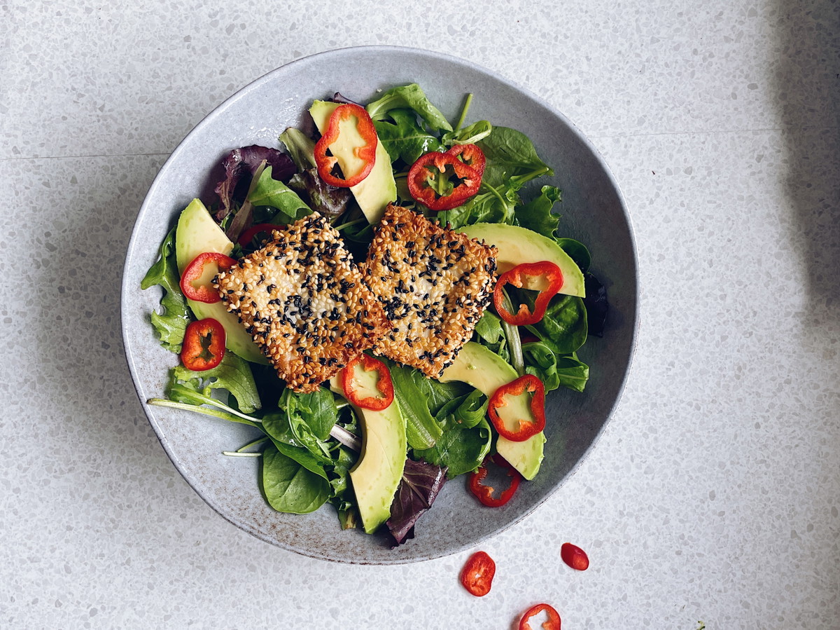 Crispy Sesame Mozzalloumi Salad 