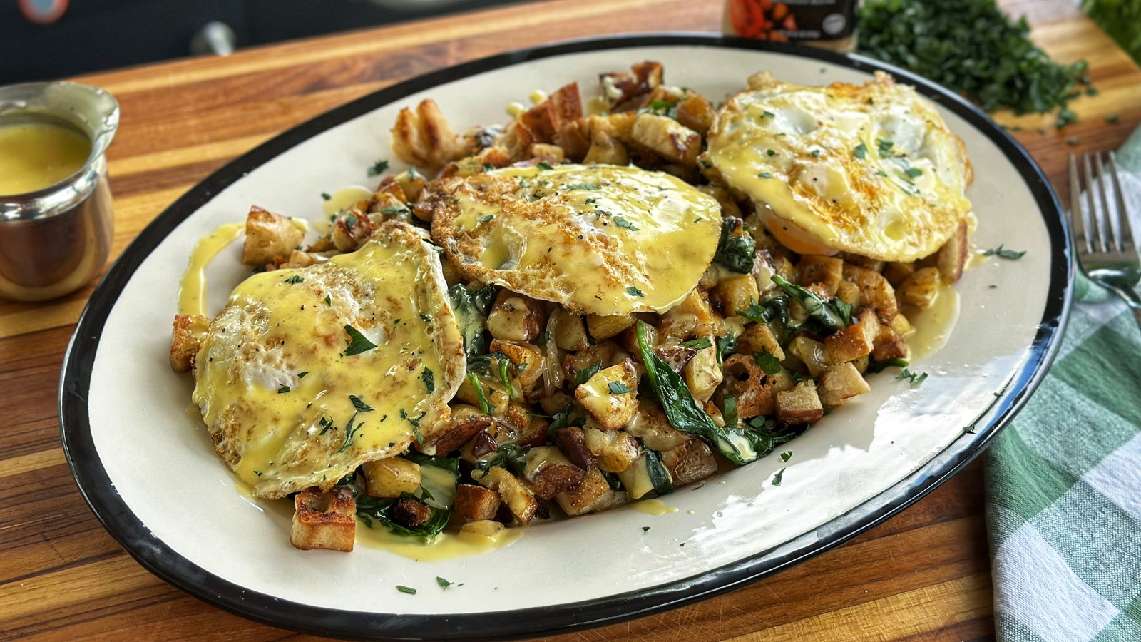 Image of Eggs Florentine Hash