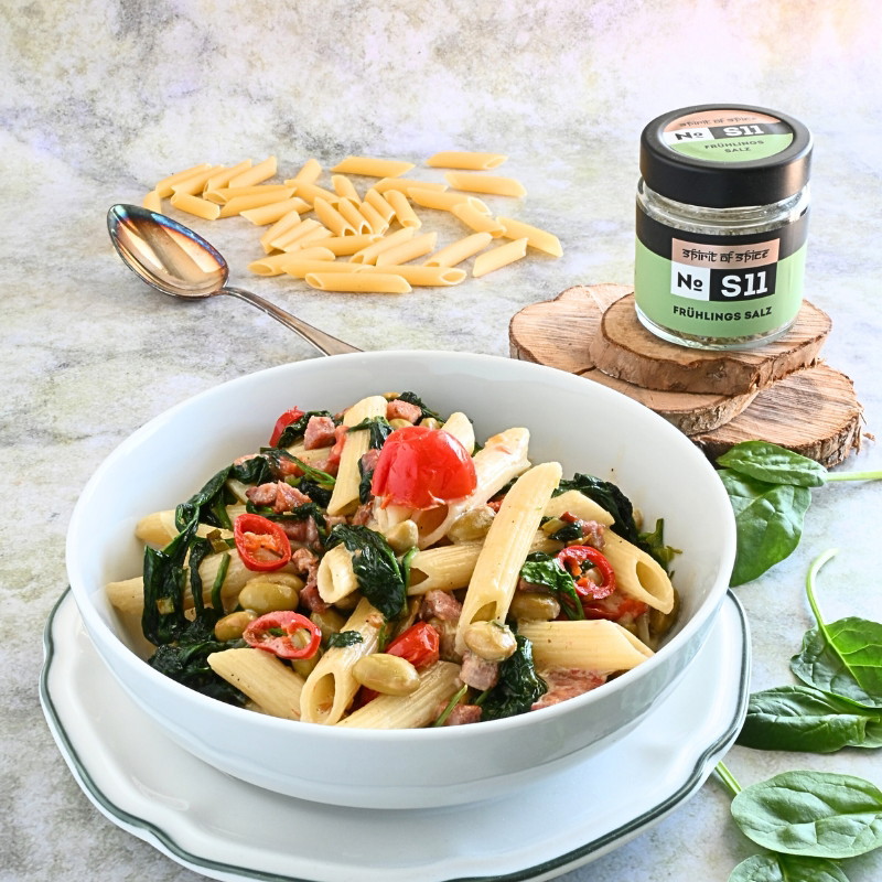 Penne mit Edamame und Frühlingssalz