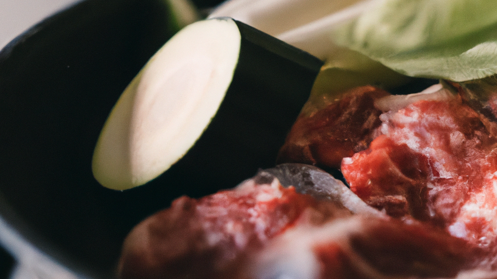 Sukiyaki (すき焼き) – Heiße Fleisch- und Gemüsepfanne image