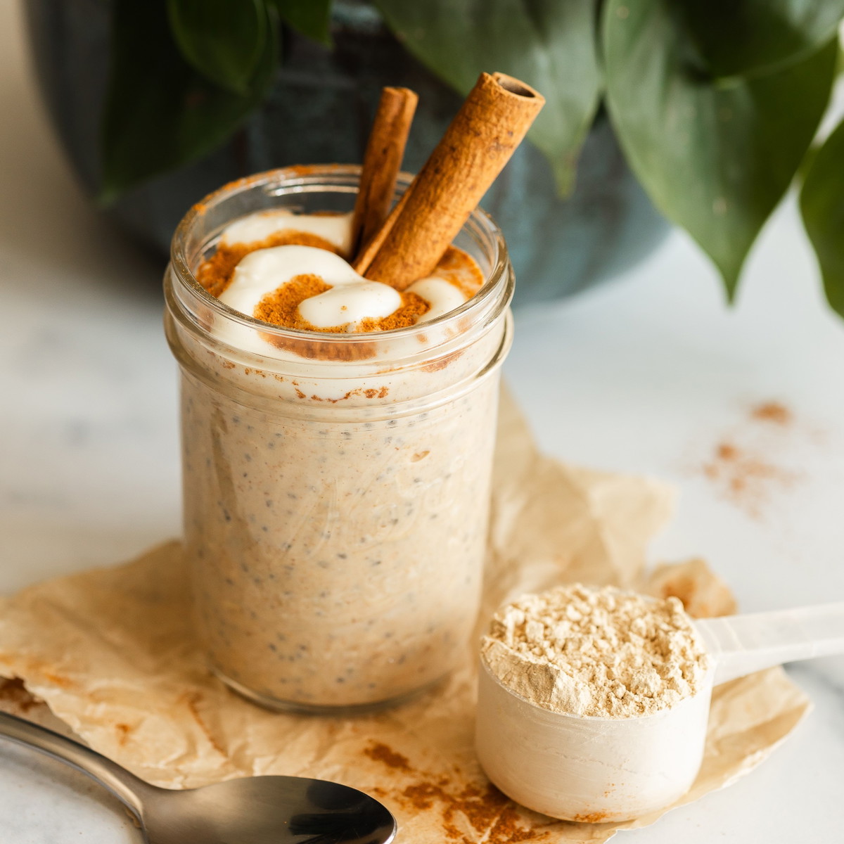 Cinnamon Roll Overnight Oats