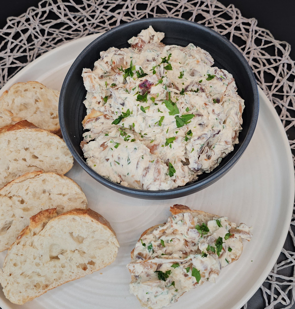 Karamellisierter Zwiebel-Dip