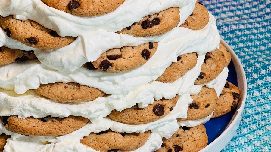 Milk & Cookies Cake
