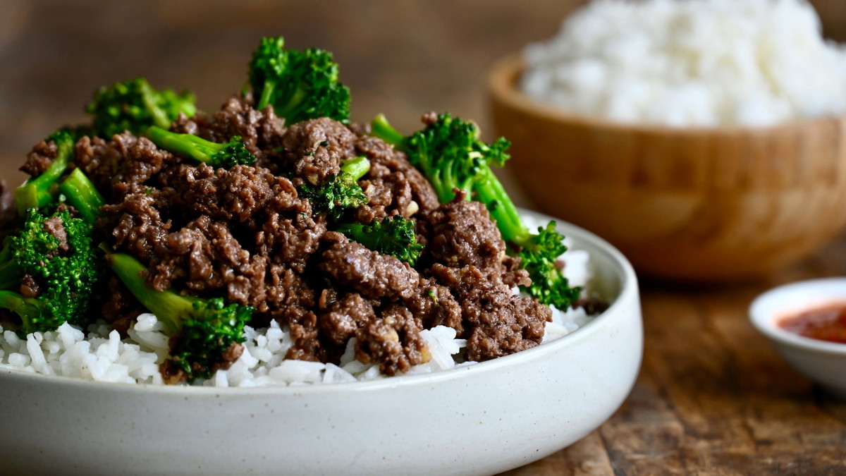 30-Minute Ground Beef and Broccoli