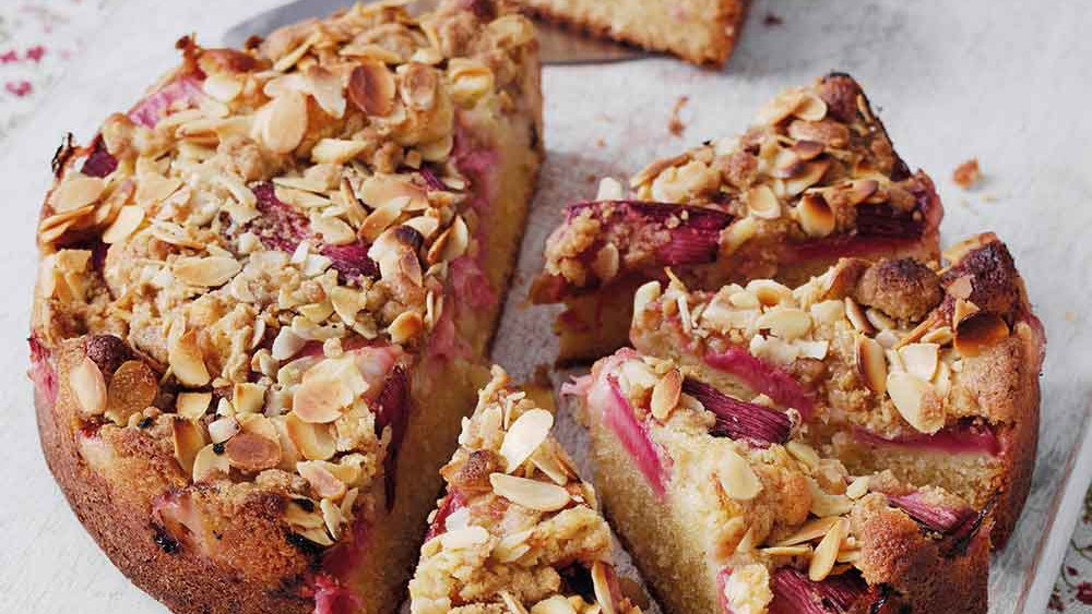 Rhubarb Crumble Cake